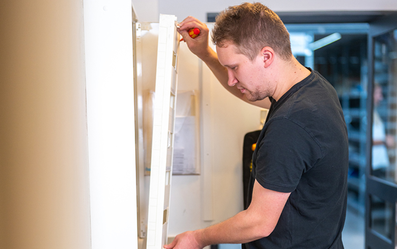 Elektroniker für Energie- und Gebäudetechnik (m/w/d) bei Kühmstedt GmbH & Co. KG in Herbsleben